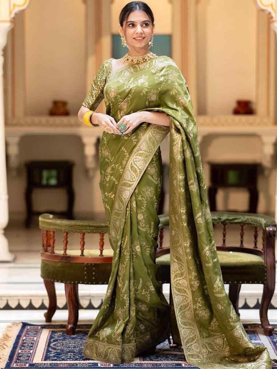 Mehendi Green Banarasi Soft Silk Handwoven Wedding Festival Heavy Border Saree