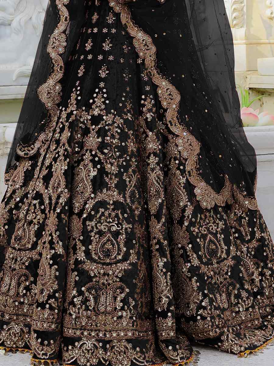 Black 9000 Velvet Embroidered Engagement Wedding Anarkali Salwar Kameez