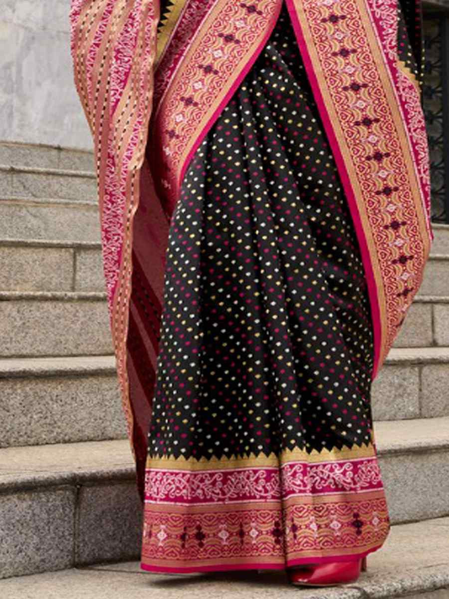 Black Ikkat Soft Silk Handwoven Festival Wedding Heavy Border Saree