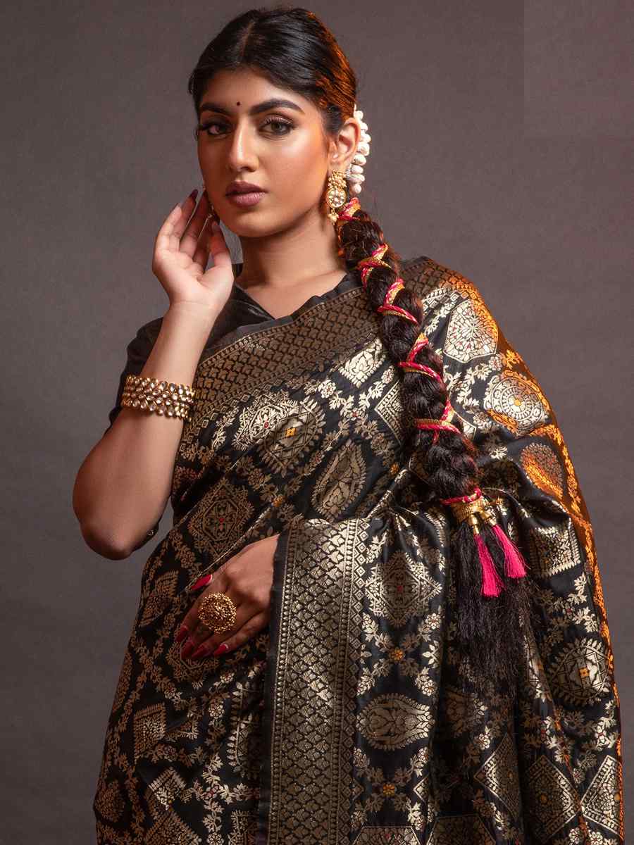 Black Silk Handwoven Wedding Festival Heavy Border Saree