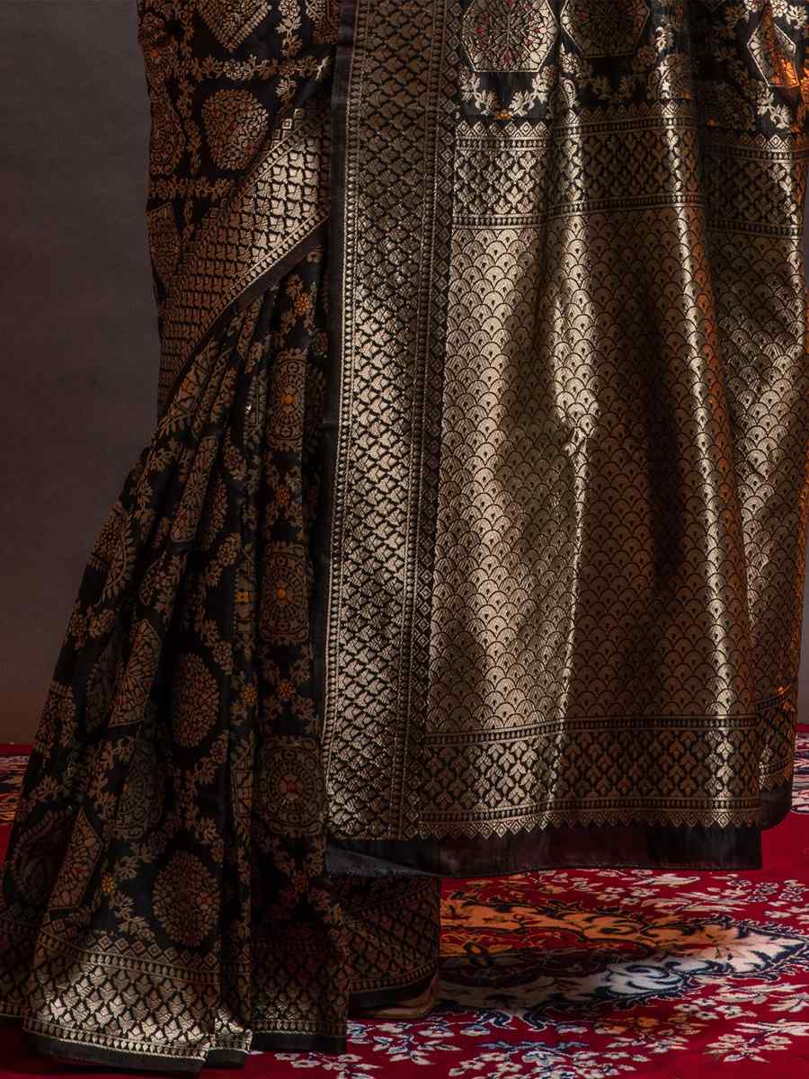 Black Silk Handwoven Wedding Festival Heavy Border Saree