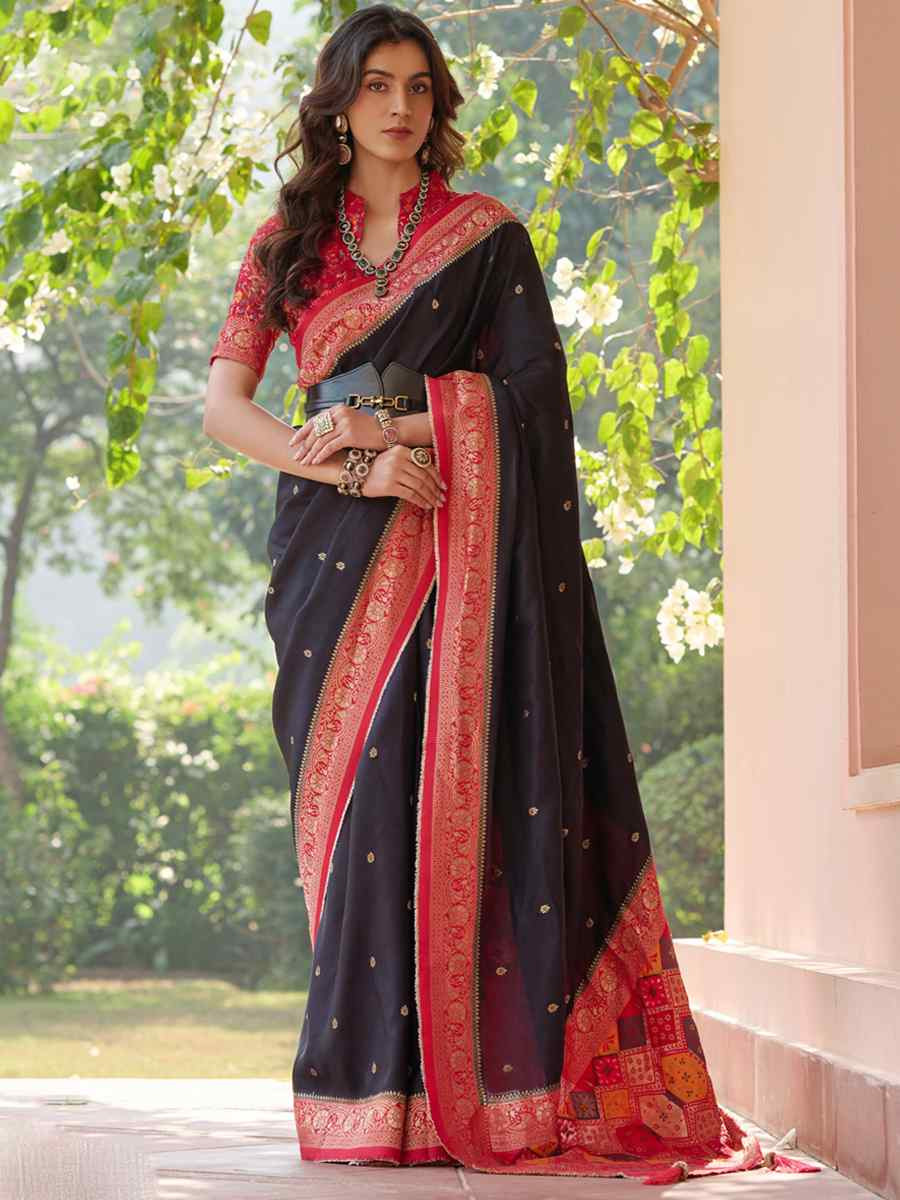 Black Viscose Handwoven Festival Wedding Heavy Border Saree