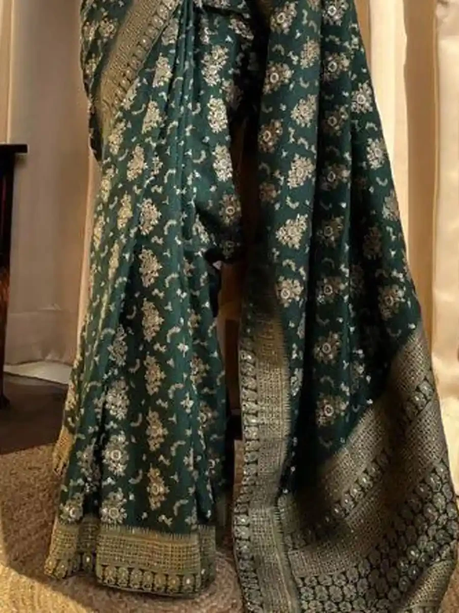 Dark Green Banarasi Silk Handwoven Festival Wedding Heavy Border Saree