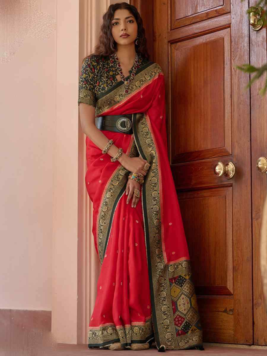 Deep Pink Viscose Handwoven Festival Wedding Heavy Border Saree