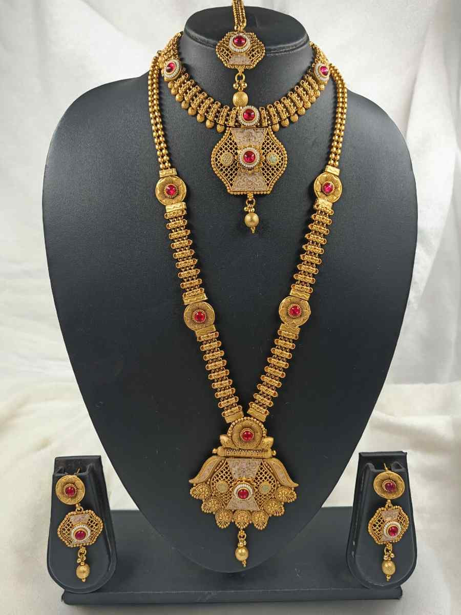 Gold Alloy Festival Wear Kundan Necklace