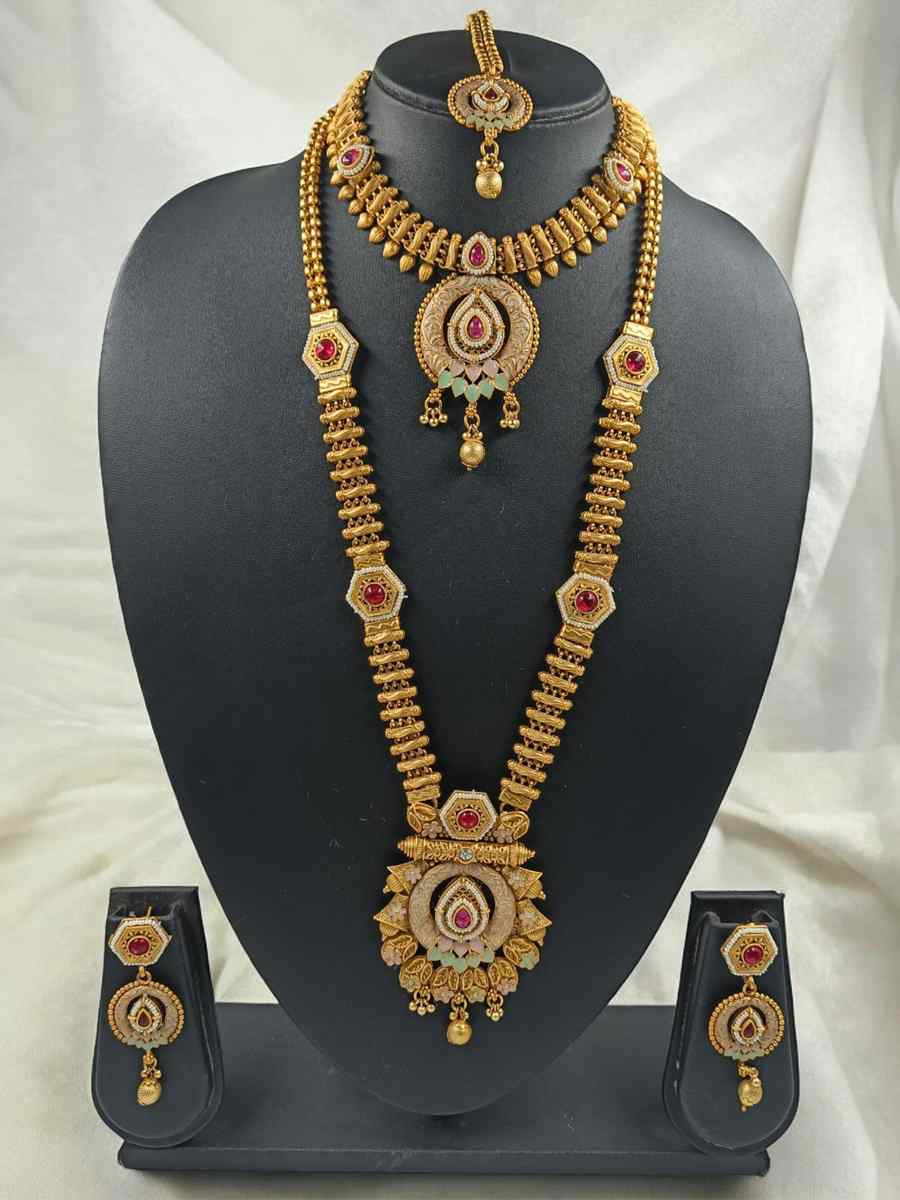 Gold Alloy Festival Wear Kundan Necklace