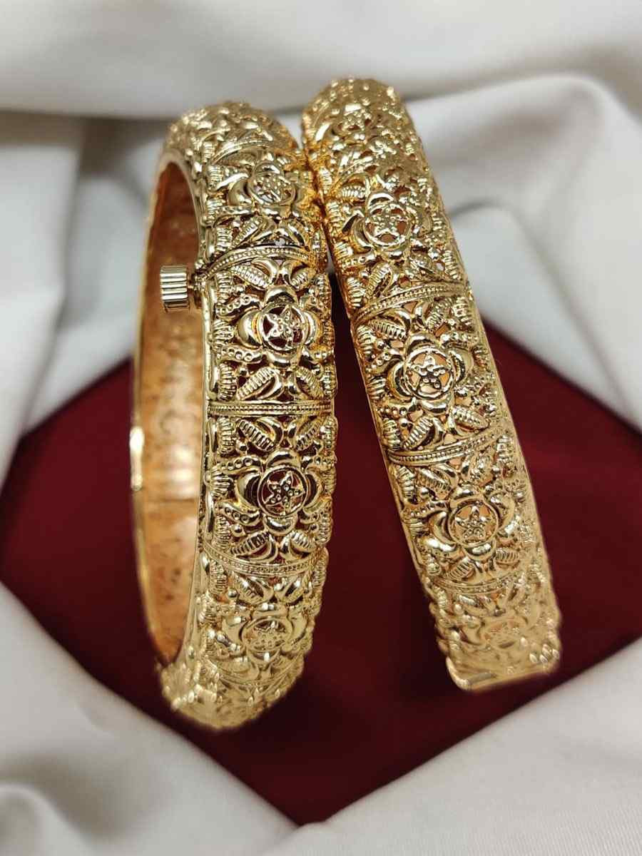 Gold Copper Party Wear Jadau Bangles