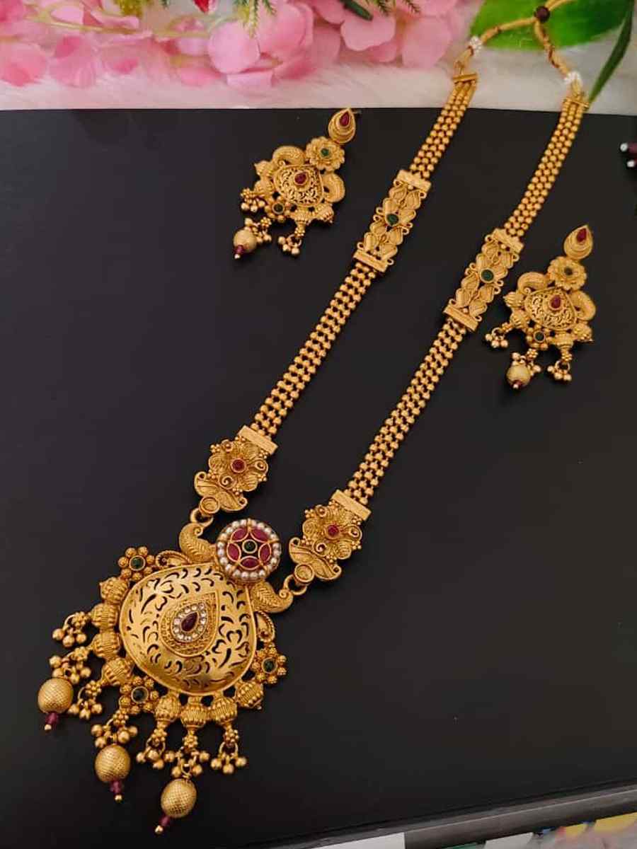 Golden Alloy Festival Wear Kundan Necklace