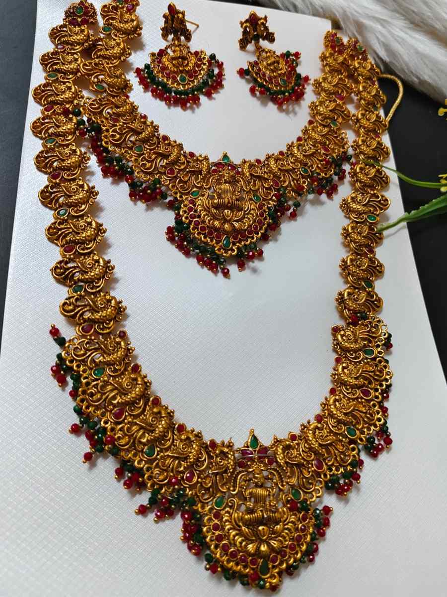 Golden Alloy Festival Wear Kundan Necklace