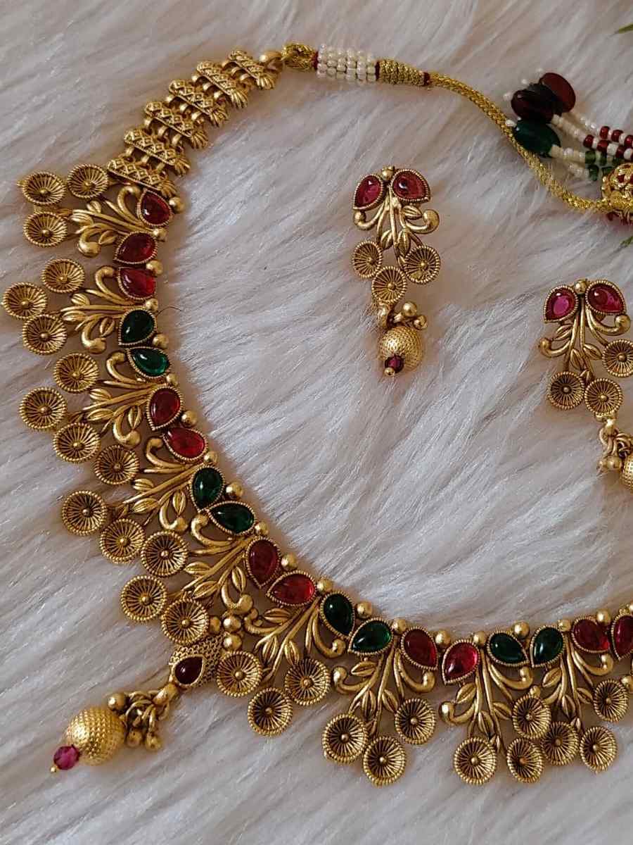 Golden Alloy Festival Wear Kundan Necklace