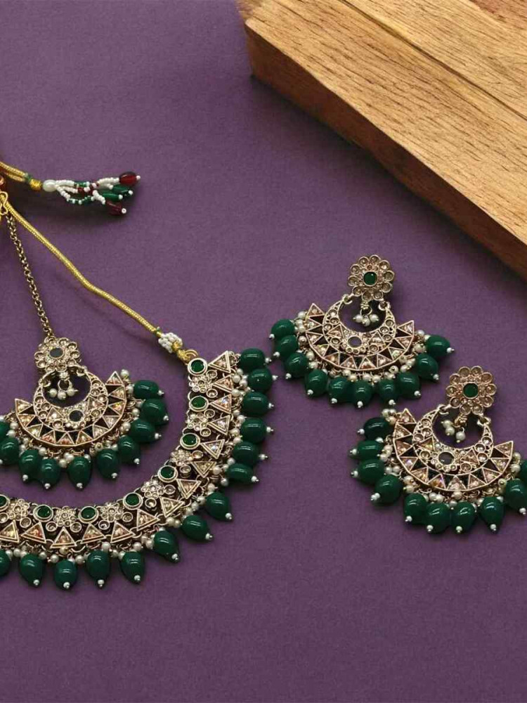 Green Alloy Festival Wear Kundan Necklace