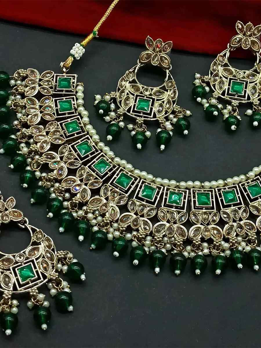 Green Alloy Festival Wear Kundan Necklace