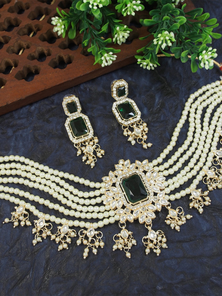 Green Alloy Festival Wear Kundan Necklace