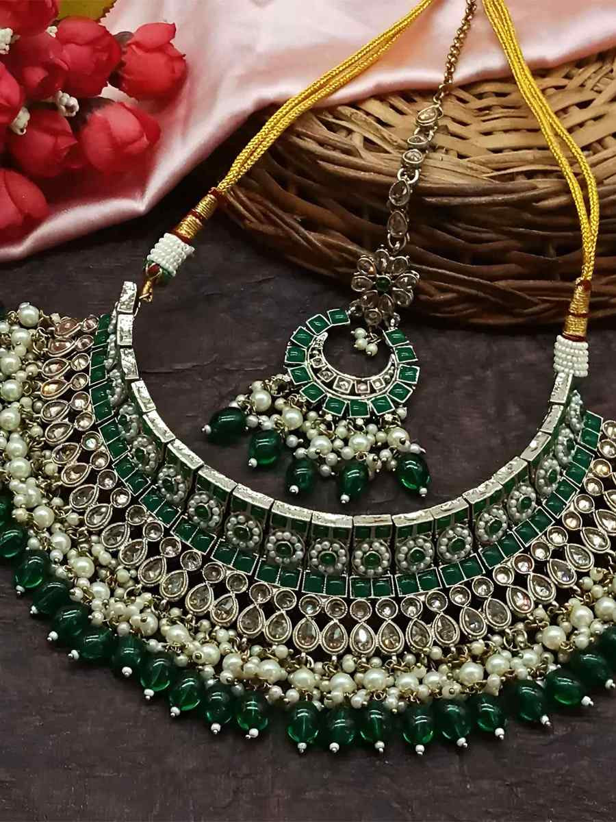 Green Alloy Festival Wear Kundan Necklace