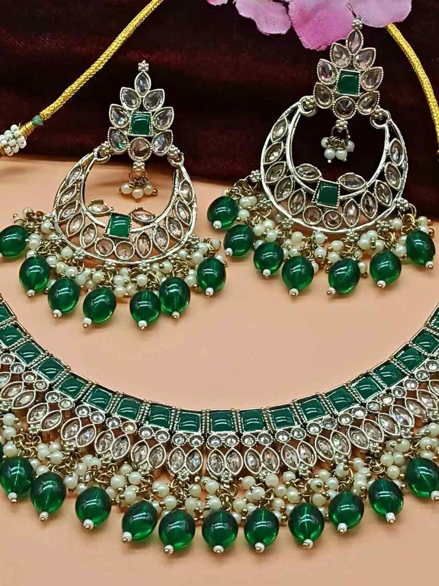 Green Alloy Festival Wear Kundan Necklace