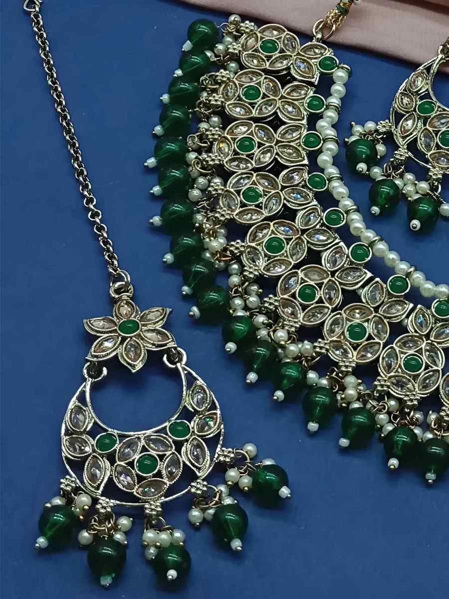 Green Alloy Festival Wear Kundan Necklace