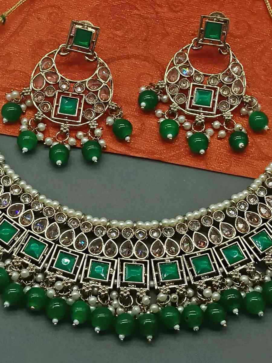 Green Alloy Festival Wear Kundan Necklace