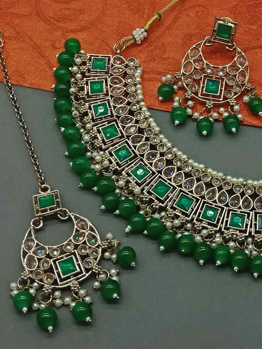 Green Alloy Festival Wear Kundan Necklace