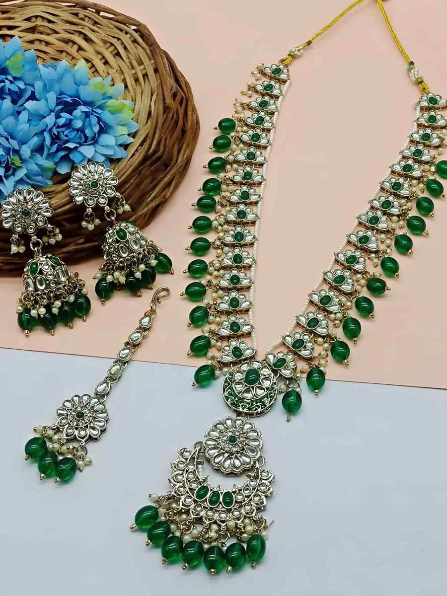 Green Alloy Festival Wear Kundan Necklace