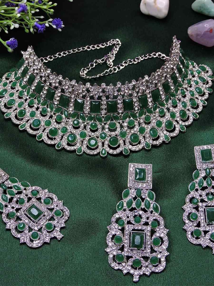 Green Alloy Festival Wear Kundan Necklace