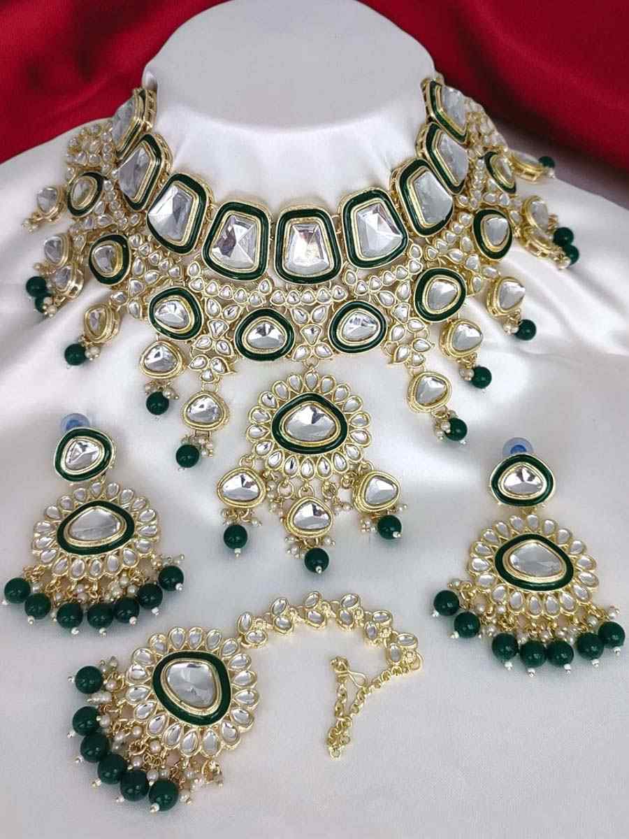 Green Alloy Festival Wear Kundan Necklace