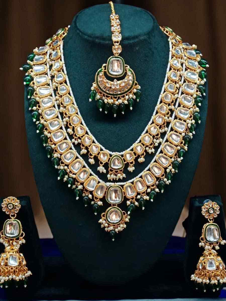 Green Alloy Festival Wear Kundan Necklace