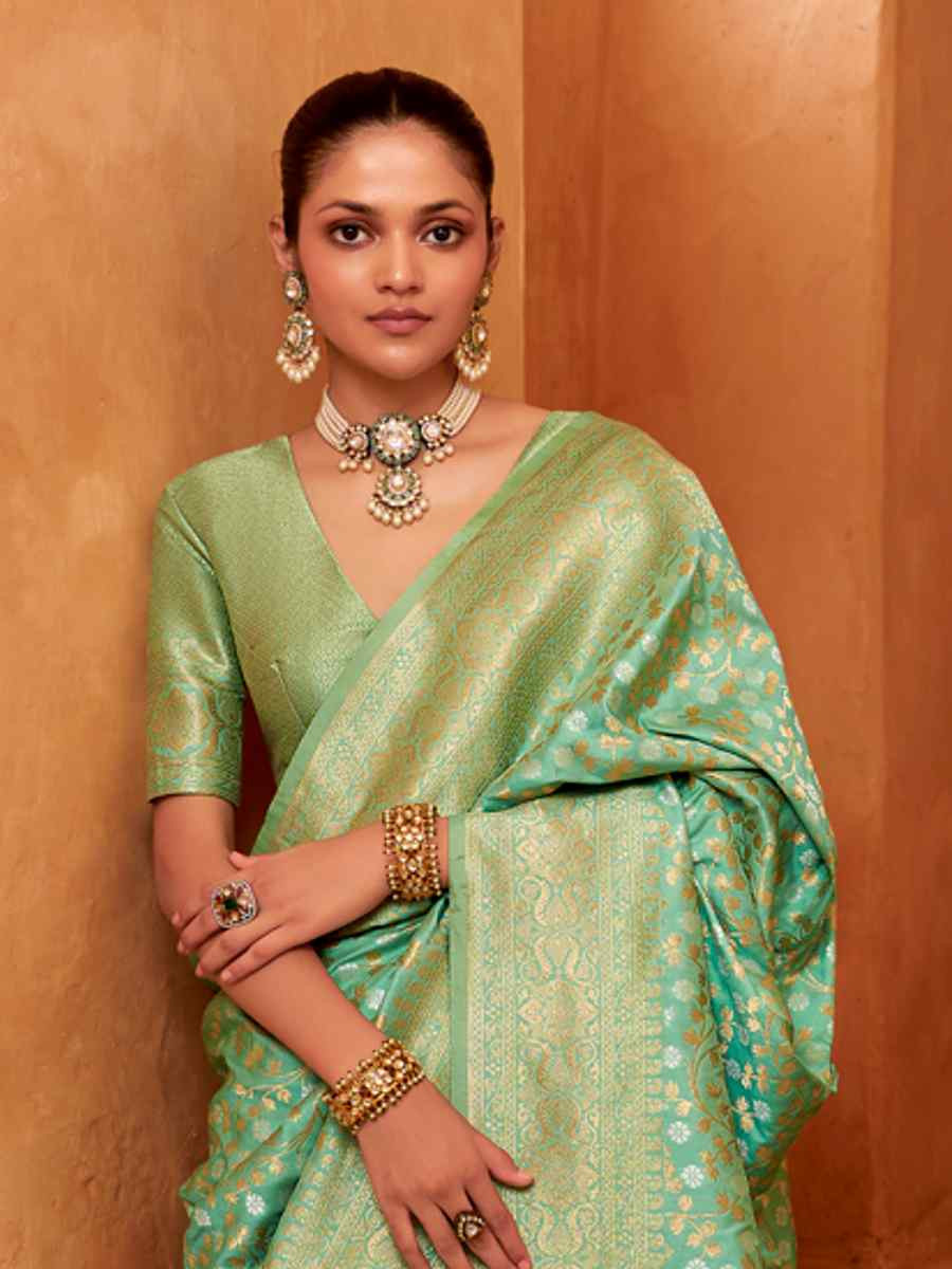 Green Banarasi Silk  Handwoven Festival Casual Heavy Border Saree