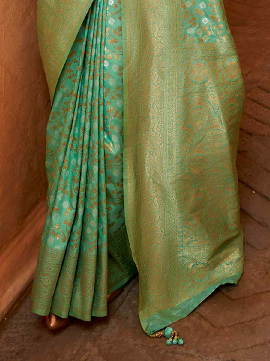 Green Banarasi Silk  Handwoven Festival Casual Heavy Border Saree