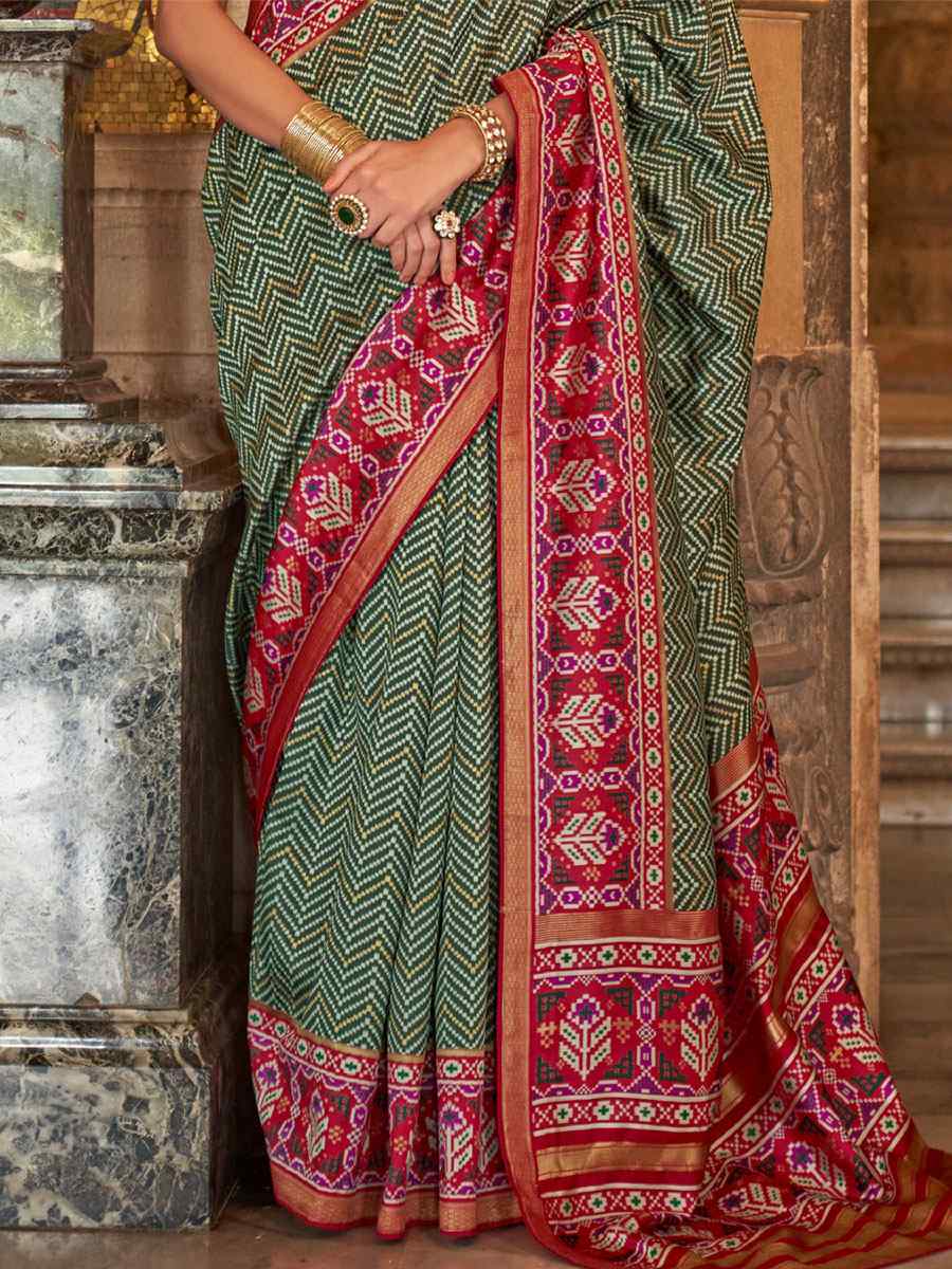 Green Banarasi Silk Handwoven Wedding Festival Heavy Border Saree