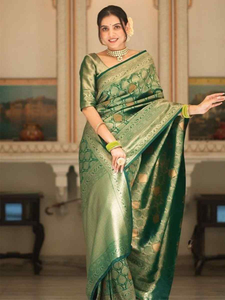 Green Banarasi Soft Silk Handwoven Festival Wedding Heavy Border Saree