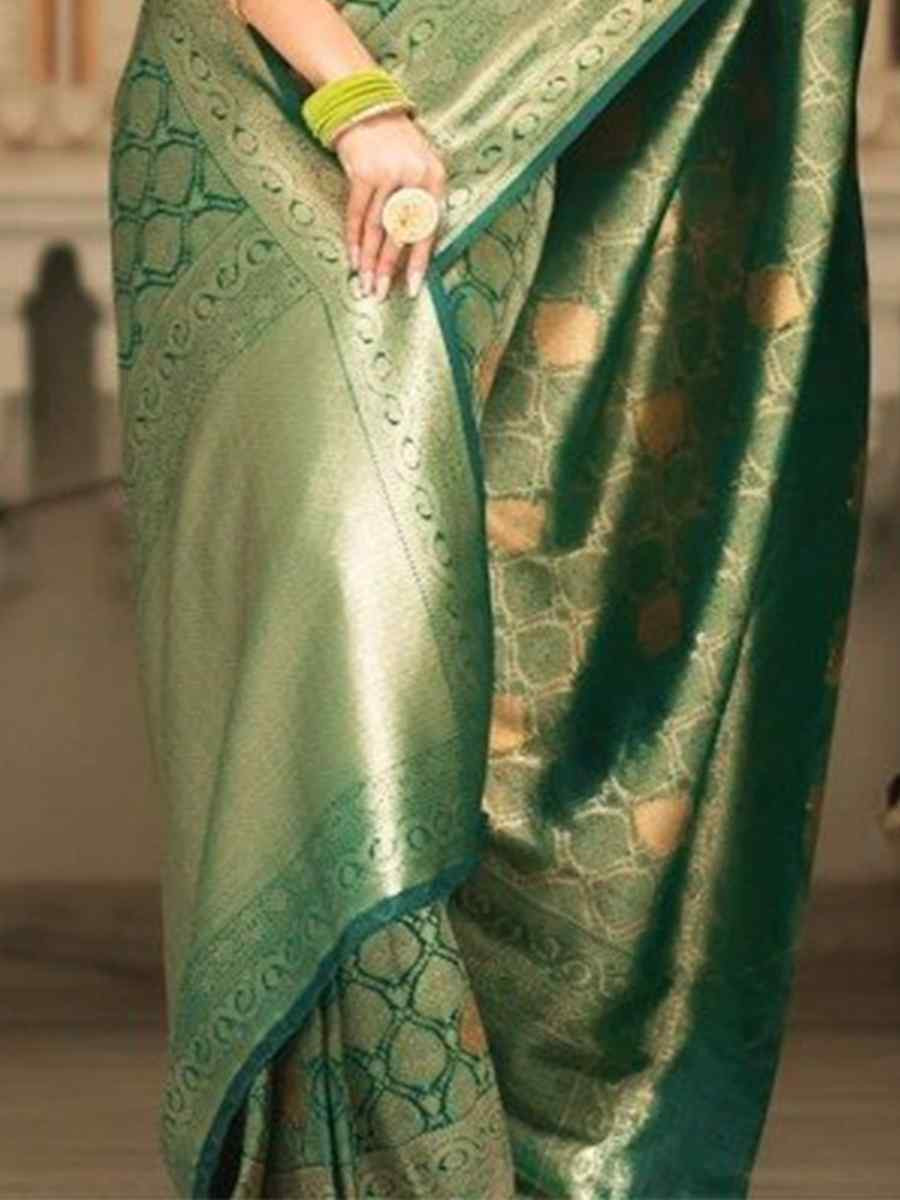 Green Banarasi Soft Silk Handwoven Festival Wedding Heavy Border Saree