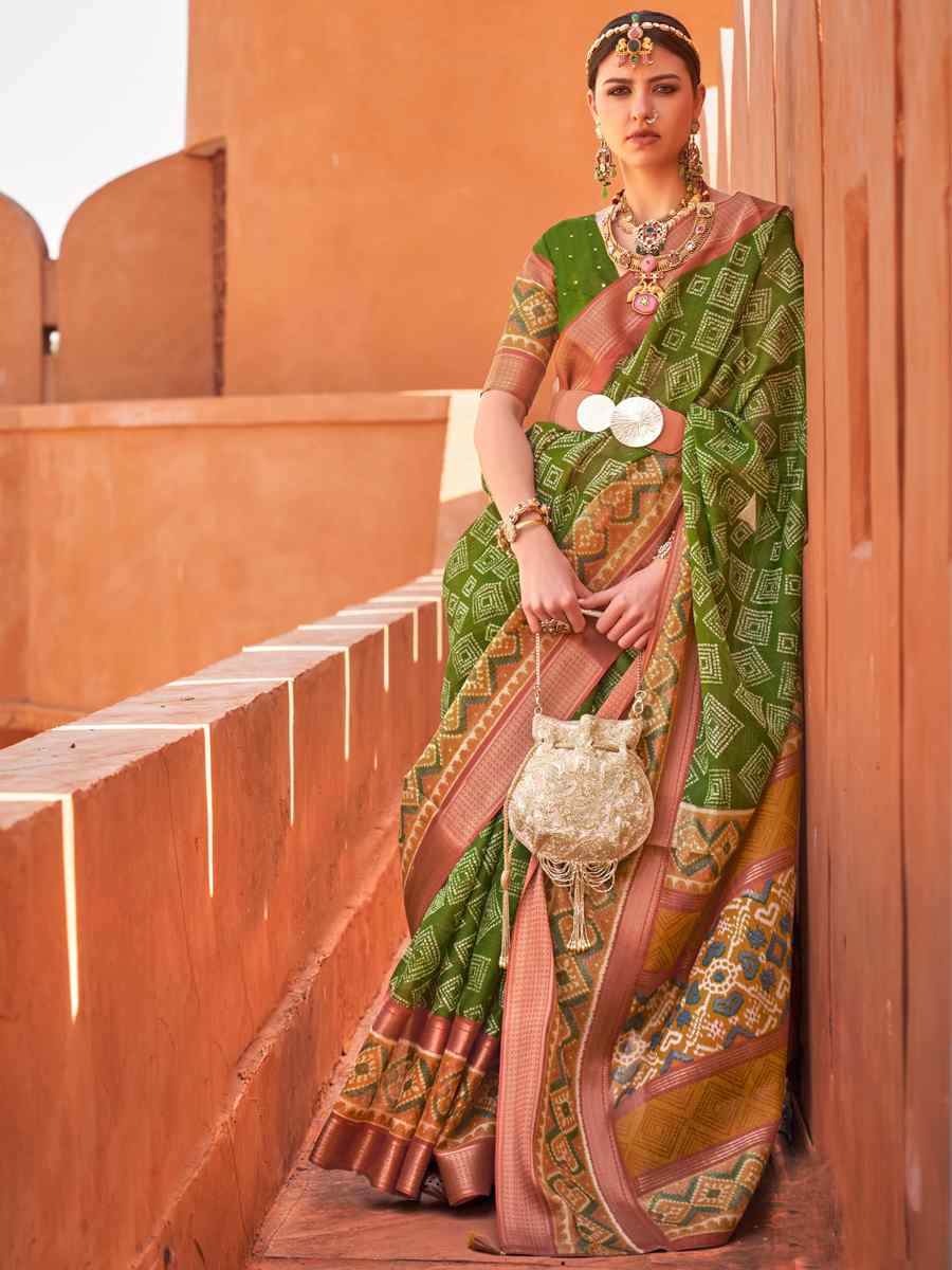 Green Cotton Silk Handwoven Casual Festival Classic Style Saree