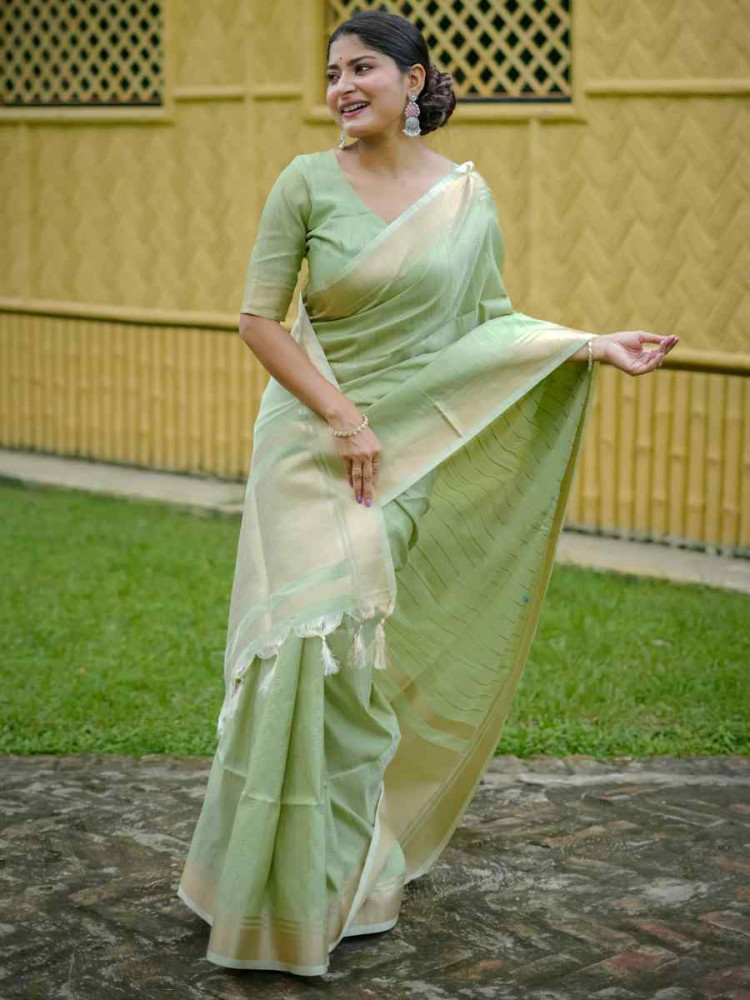 Green Raw Silk Handwoven Festival Wedding Heavy Border Saree