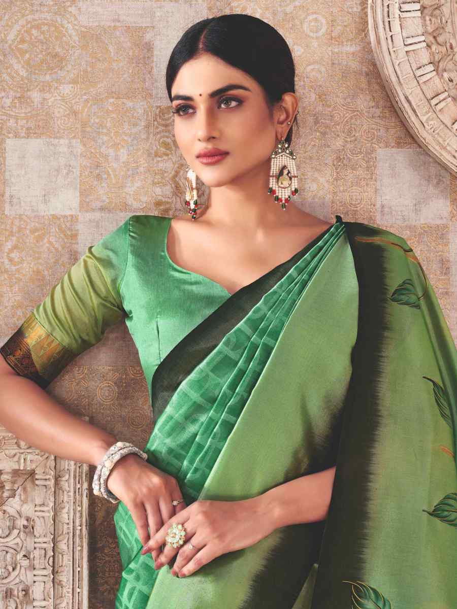 Green Silk Handwoven Festival Wedding Heavy Border Saree