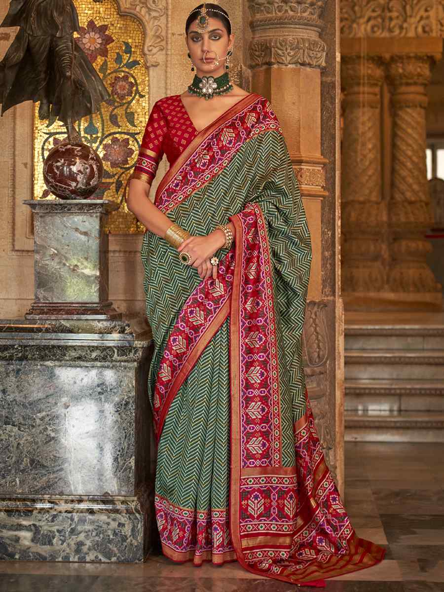 Green Soft Silk Handwoven Casual Festival Heavy Border Saree