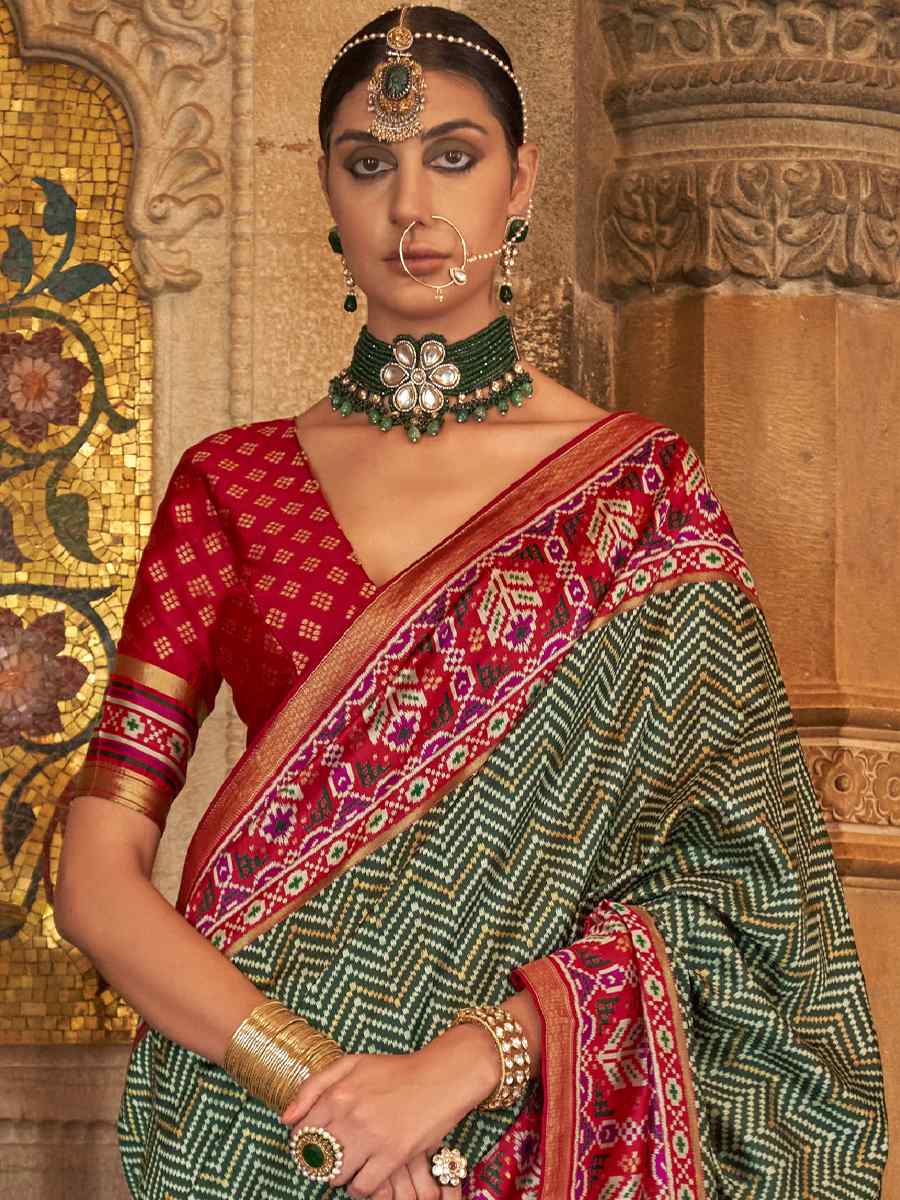 Green Soft Silk Handwoven Casual Festival Heavy Border Saree