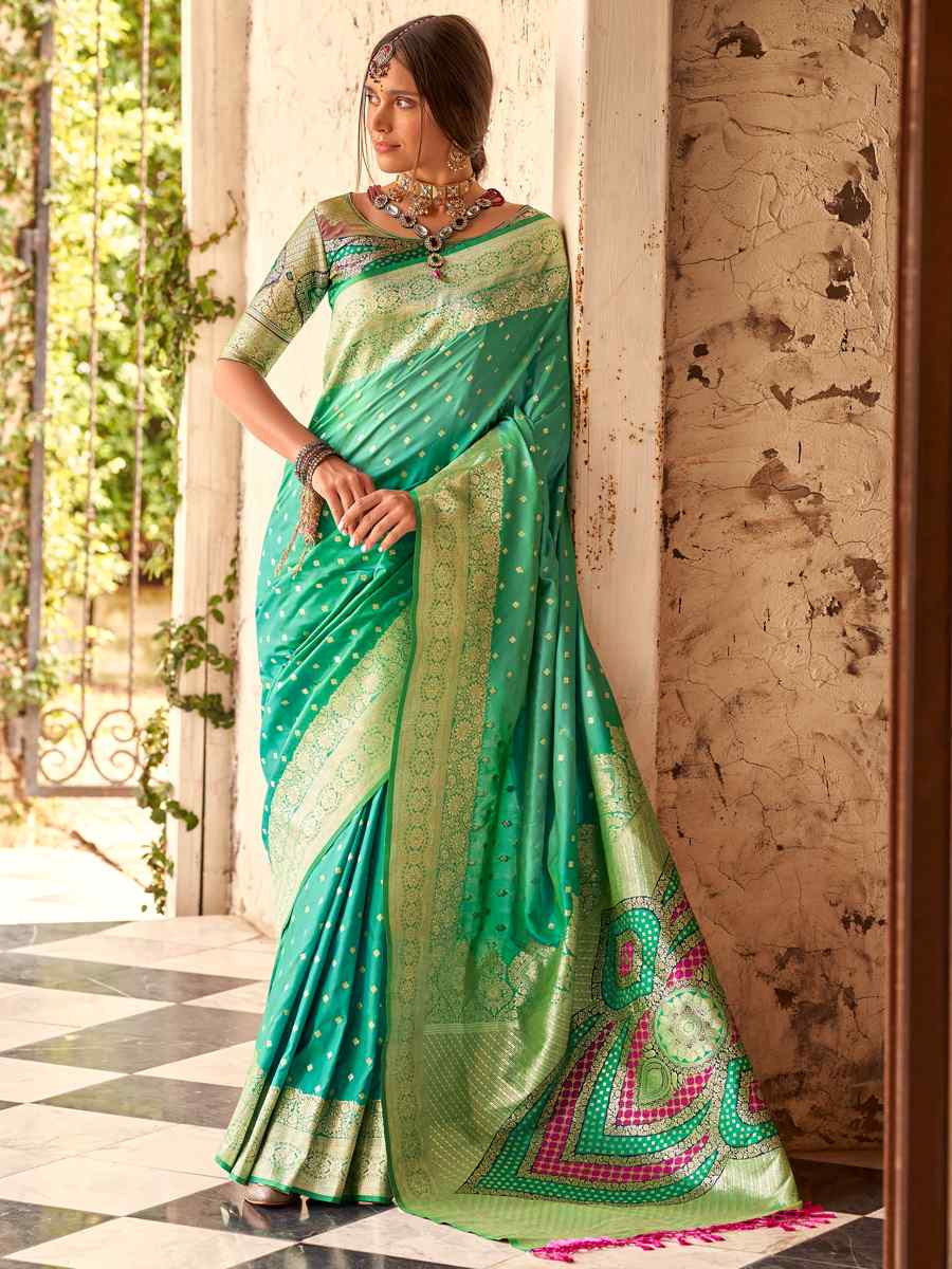 Green Soft Silk Handwoven Festival Wedding Heavy Border Saree