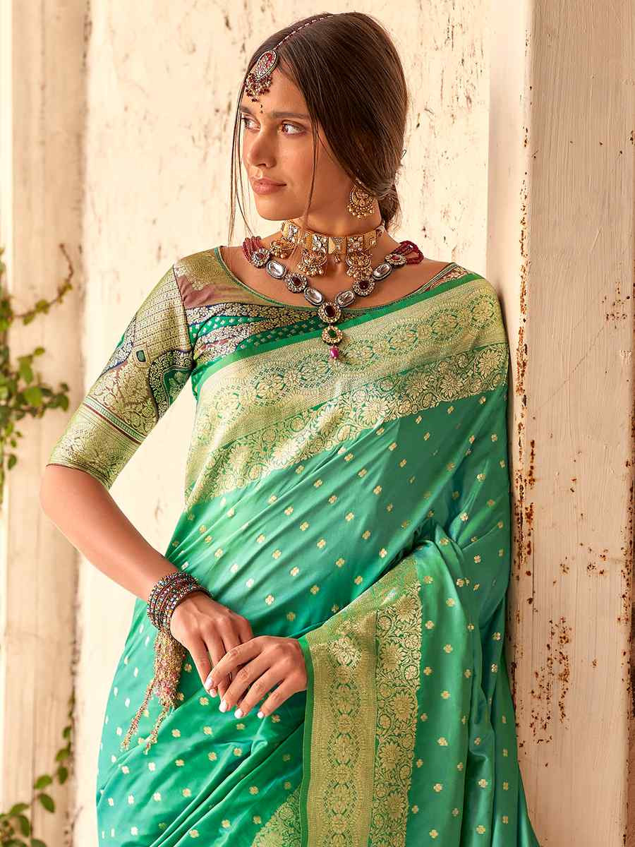 Green Soft Silk Handwoven Festival Wedding Heavy Border Saree