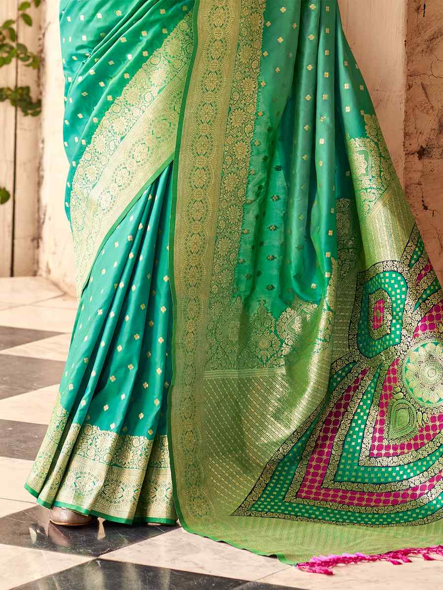 Green Soft Silk Handwoven Festival Wedding Heavy Border Saree