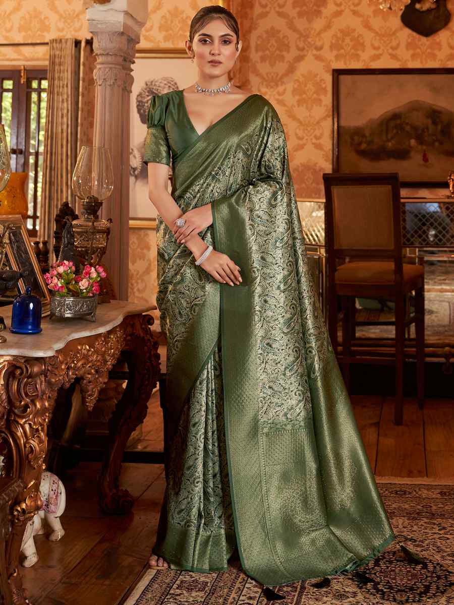 Green Soft Silk Handwoven Wedding Festival Heavy Border Saree