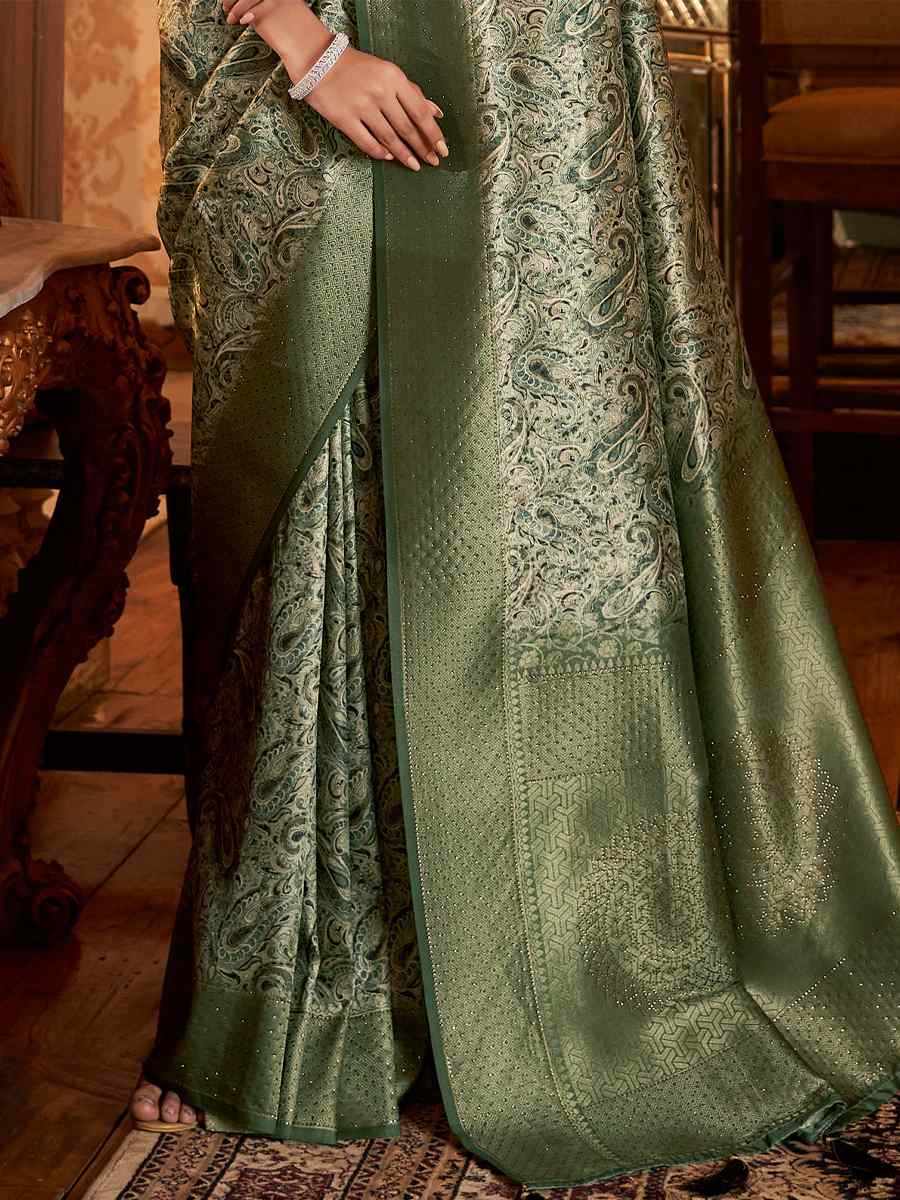 Green Soft Silk Handwoven Wedding Festival Heavy Border Saree