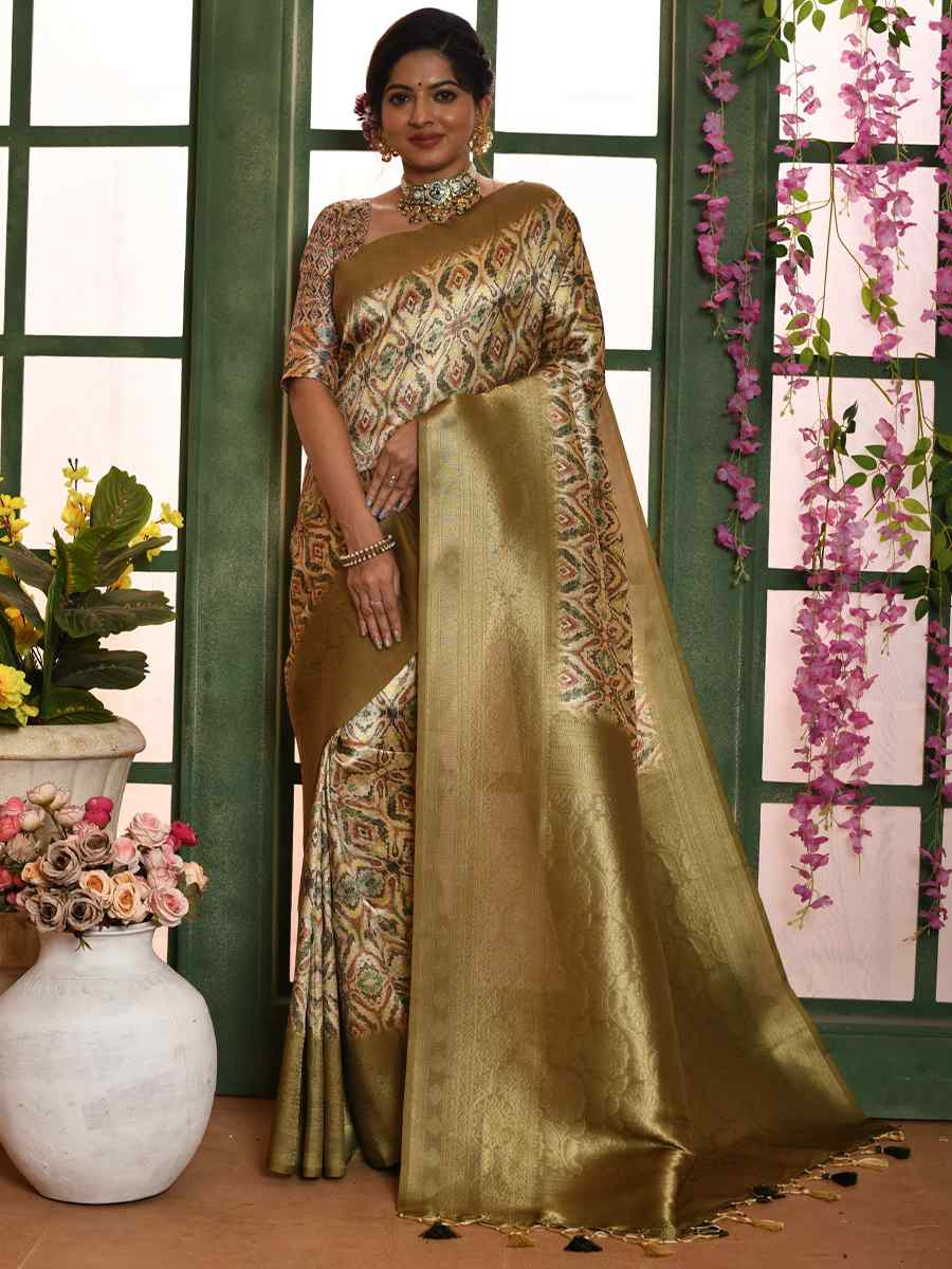 Green Soft Silk Handwoven Wedding Festival Heavy Border Saree