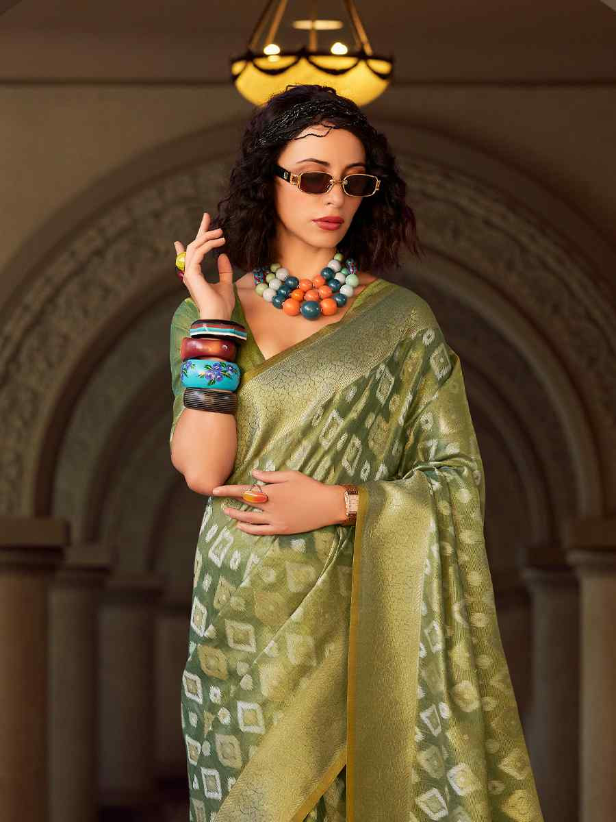 Green Soft Tissue Silk Handwoven Festival Casual Classic Style Saree