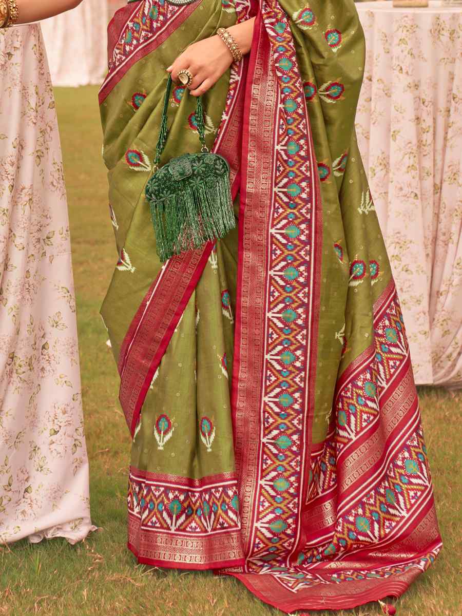 Light Green Mercerized Sigma Silk Handwoven Wedding Festival Heavy Border Saree