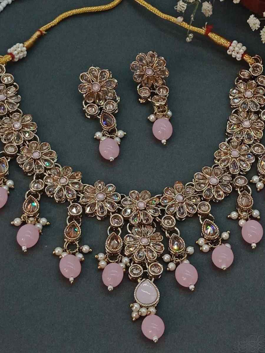 Light Pink Alloy Metal Festival Wear Kundan Necklace
