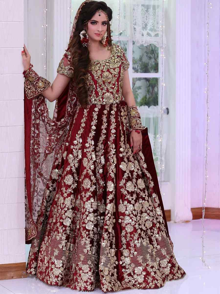 Maroon 9000 Markable Velvet Embroidered Wedding Bridal Heavy Border Lehenga Choli