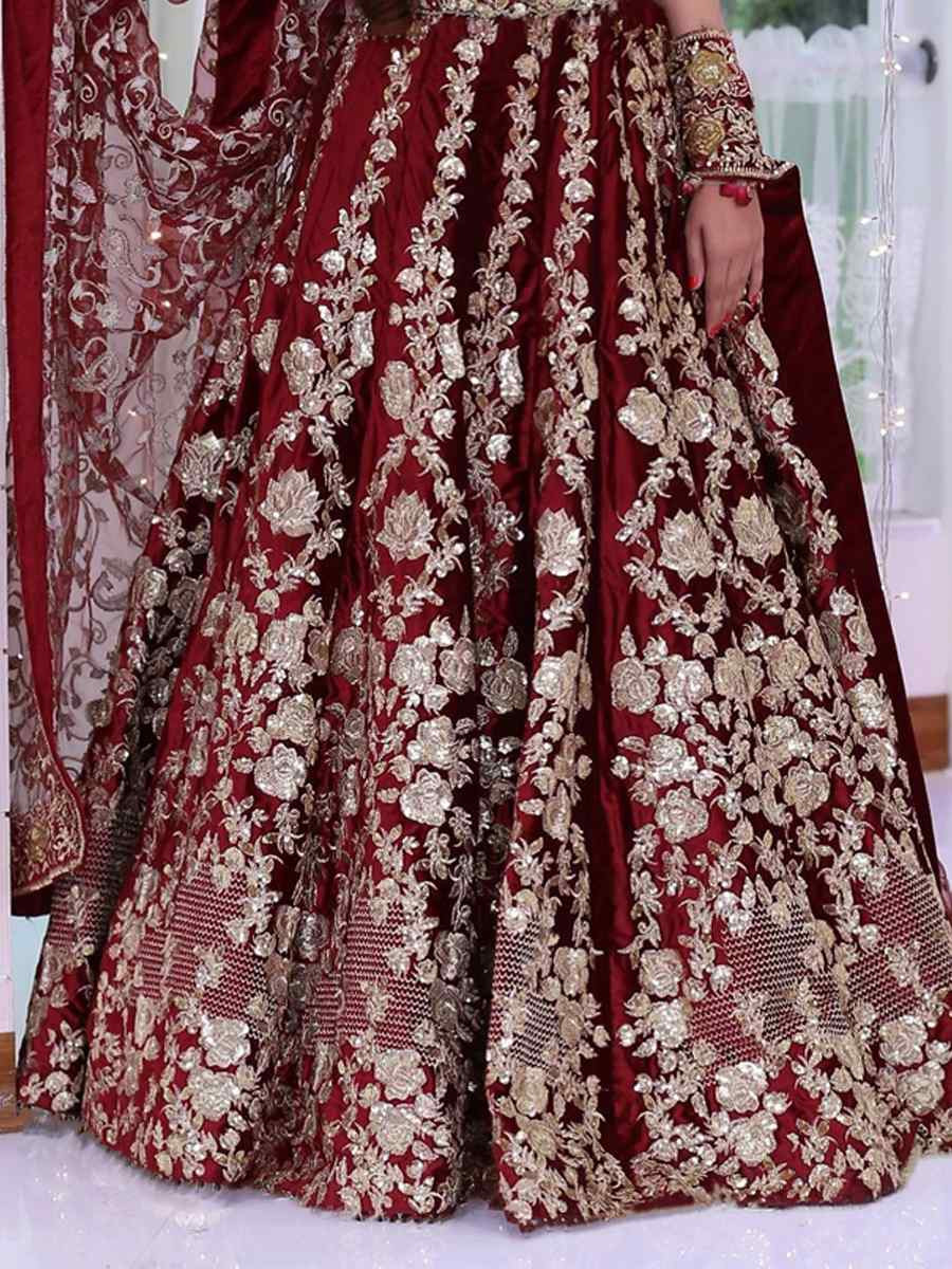 Maroon 9000 Markable Velvet Embroidered Wedding Bridal Heavy Border Lehenga Choli