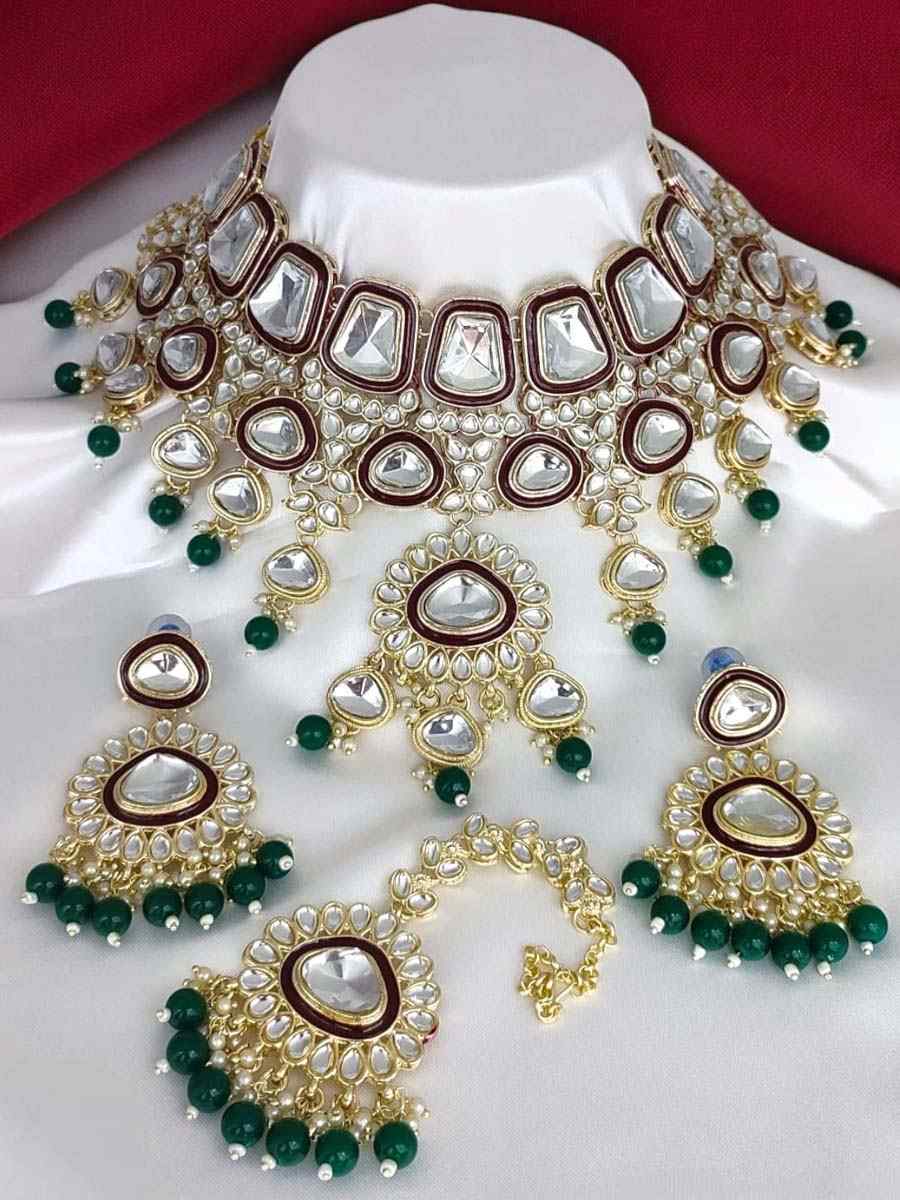 Maroon Green Alloy Festival Wear Kundan Necklace