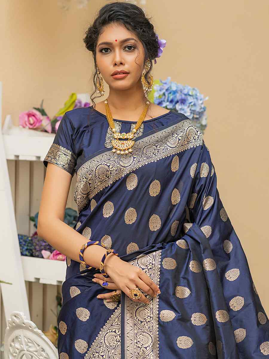 Navy Blue Silk Handwoven Wedding Festival Heavy Border Saree