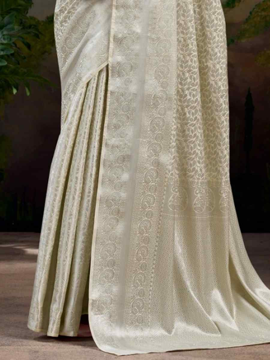 Off White Kanjivaram Handwoven Festival Wedding Heavy Border Saree